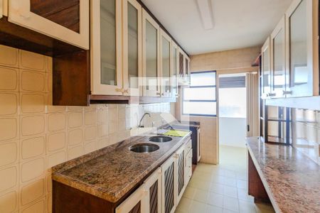 Apartamento à venda com 100m², 2 quartos e 1 vagaCozinha