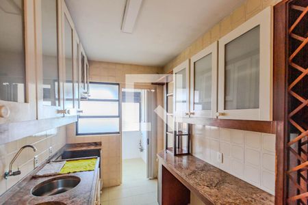 Apartamento à venda com 100m², 2 quartos e 1 vagaCozinha