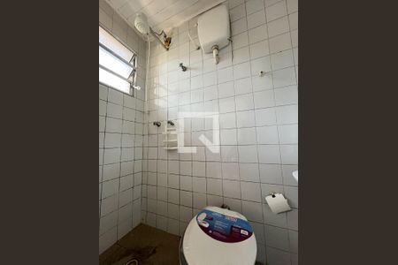 Banheiro de casa para alugar com 1 quarto, 35m² em Vila Guarani (z Sul), São Paulo