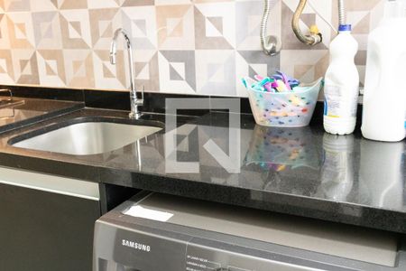 Apartamento à venda com 84m², 3 quartos e 2 vagas Apartamento à venda com 84m², 3 quartos e 2 vagasÁrea de Serviço