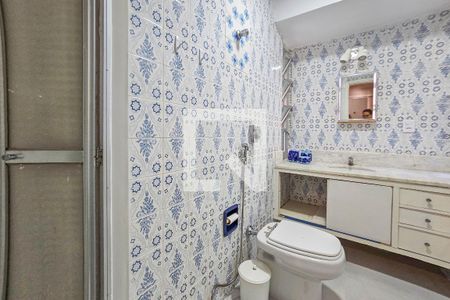 Banheiro de apartamento para alugar com 2 quartos, 70m² em Jardim Ana Maria, Guarujá