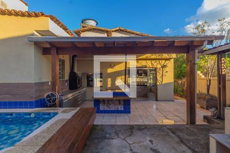 Casa à venda com 390m², 3 quartos e 2 vagasÁrea Externa