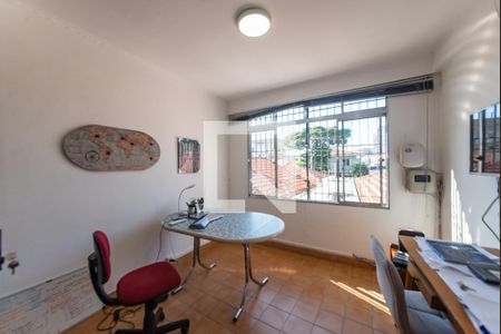 Casa à venda com 315m², 5 quartos e 3 vagasEscritório