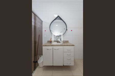 Casa à venda com 315m², 5 quartos e 3 vagasBanheiro Social