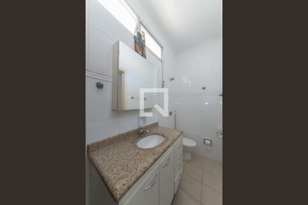 Casa à venda com 315m², 5 quartos e 3 vagasBanheiro da Suíte 1