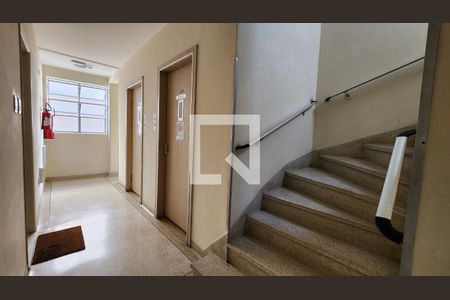 Apartamento para alugar com 37m², 1 quarto e 1 vagaEscada