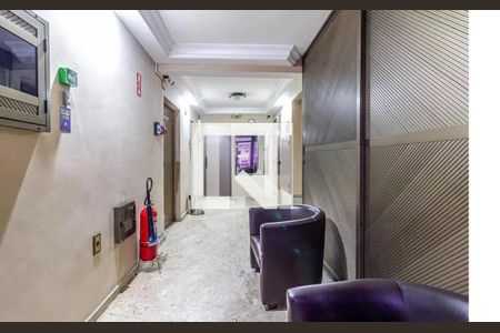 Apartamento para alugar com 80m², 2 quartos e 1 vagaHall social