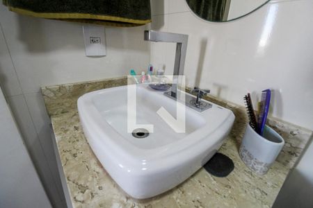 Apartamento à venda com 63m², 2 quartos e 1 vaga Apartamento à venda com 63m², 2 quartos e 1 vagaBanheiro