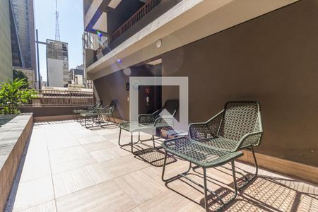 Studio à venda com 25m², 1 quarto e sem vagaÁrea comum - Piscina