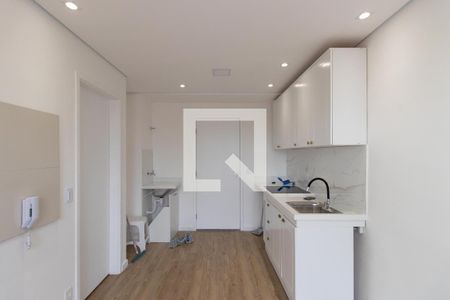 Sala/Cozinha de apartamento à venda com 1 quarto, 30m² em Parque Vitoria, São Paulo