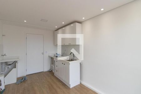 Sala/Cozinha de apartamento à venda com 1 quarto, 30m² em Parque Vitoria, São Paulo