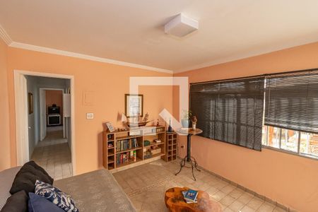 Casa à venda com 241m², 5 quartos e 4 vagas Casa à venda com 241m², 5 quartos e 4 vagasQuarto 3