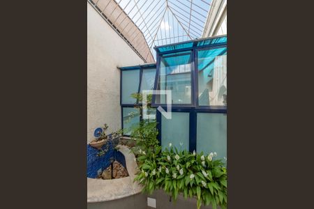 Casa à venda com 241m², 5 quartos e 4 vagas Casa à venda com 241m², 5 quartos e 4 vagasVaranda Suite