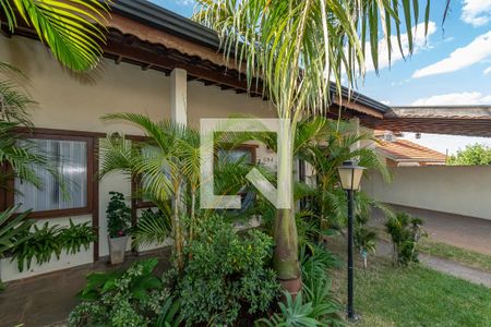 Casa à venda com 241m², 5 quartos e 4 vagas Casa à venda com 241m², 5 quartos e 4 vagasJardim