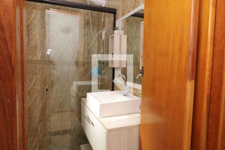 Casa à venda com 158m², 3 quartos e 4 vagasBanheiro - Quarto 2