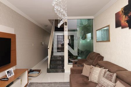 Sala de casa à venda com 3 quartos, 158m² em Cidade Antônio Estevão de Carvalho, São Paulo