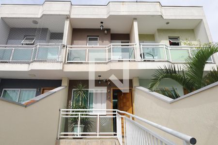 Casa à venda com 158m², 3 quartos e 4 vagasQuintal - Frente da casa