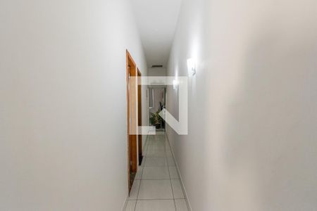 Corredor de apartamento à venda com 2 quartos, 75m² em Olaria, Rio de Janeiro