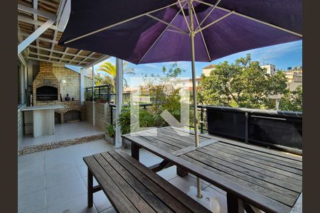 Apartamento à venda com 329m², 4 quartos e 2 vagasÁrea externa (1 andar)