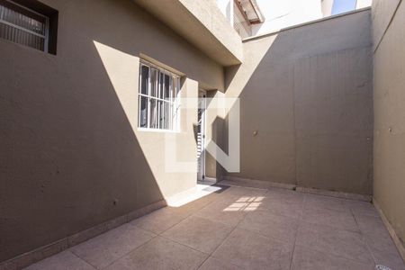 Apartamento para alugar com 20m², 1 quarto e sem vagaEntrada e corredor