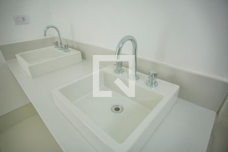 Apartamento à venda com 158m², 3 quartos e 2 vagas Apartamento à venda com 158m², 3 quartos e 2 vagasBanheiro Suíte