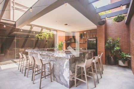 Apartamento à venda com 158m², 3 quartos e 2 vagas Apartamento à venda com 158m², 3 quartos e 2 vagasÁrea comum - Churrasqueira