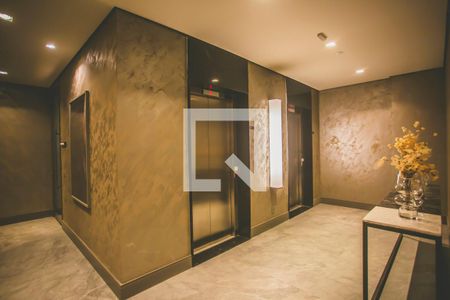 Apartamento à venda com 158m², 3 quartos e 2 vagas Apartamento à venda com 158m², 3 quartos e 2 vagasHall social