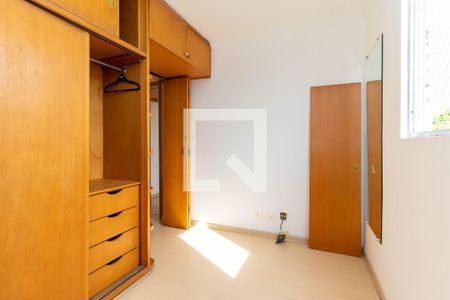 Quarto 1 de apartamento à venda com 2 quartos, 54m² em Vila Carmosina, 