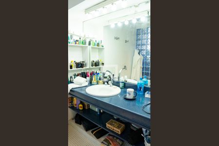 Apartamento à venda com 425m², 4 quartos e 1 vagaBanheiro da Suíte 2