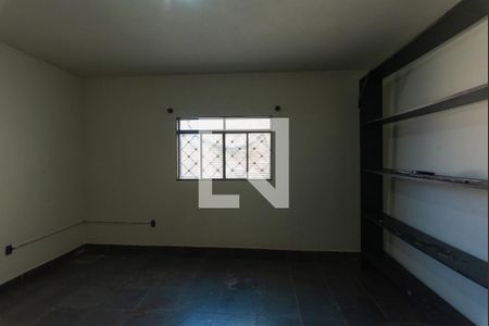 Casa à venda com 178m², 3 quartos e 4 vagasQuarto de Serviço