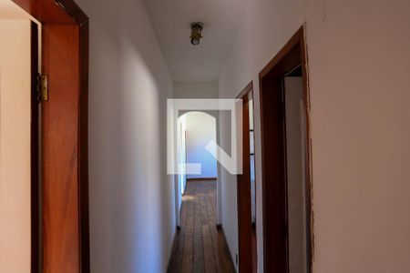 Corredor  de apartamento à venda com 3 quartos, 98m² em Serra, Belo Horizonte