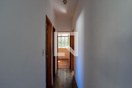 Corredor  de apartamento para alugar com 3 quartos, 98m² em Serra, Belo Horizonte