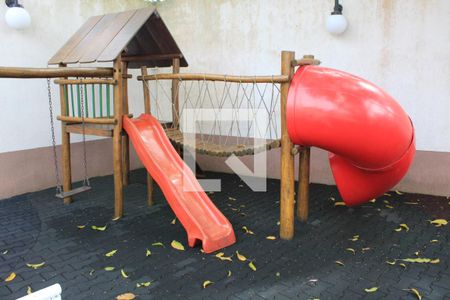 Apartamento para alugar com 70m², 3 quartos e 2 vagasÁrea comum - Playground