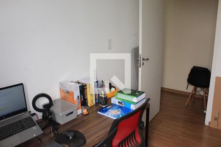 Escritório de apartamento para alugar com 3 quartos, 70m² em Jardim Sabiá, Cotia