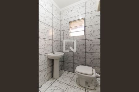 Banheiro Social de casa para alugar com 1 quarto, 40m² em Vila Campanela, São Paulo