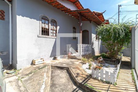 Casa à venda com 200m², 3 quartos e 1 vagaFachada