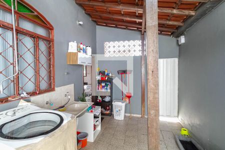 Casa à venda com 200m², 3 quartos e 1 vagaÁrea de serviço 