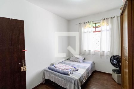 Quarto 2 de casa à venda com 3 quartos, 200m² em Planalto, Belo Horizonte