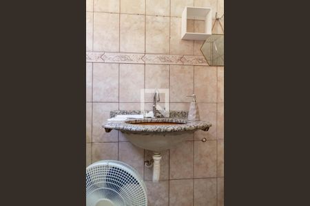 Casa à venda com 200m², 3 quartos e 1 vagaBanheiro da suíte 