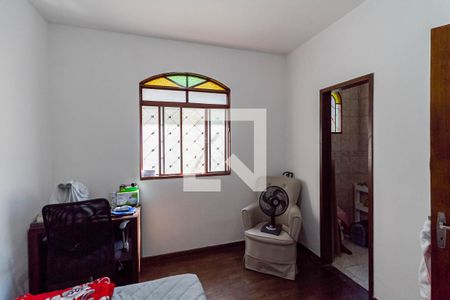 Casa à venda com 200m², 3 quartos e 1 vagaSuíte 