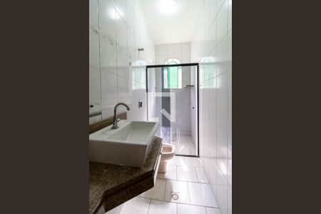 Casa à venda com 70m², 2 quartos e 1 vaga Casa à venda com 70m², 2 quartos e 1 vagaBanheiro social