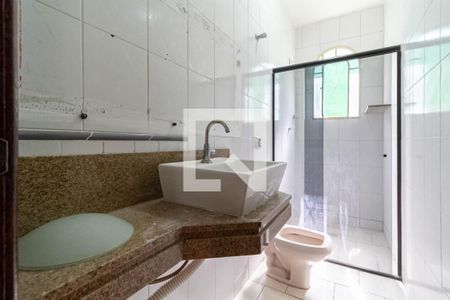 Casa à venda com 70m², 2 quartos e 1 vaga Casa à venda com 70m², 2 quartos e 1 vagaBanheiro social