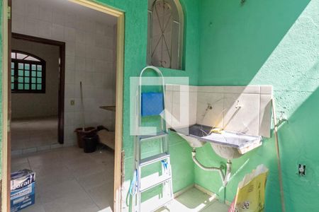 Casa à venda com 70m², 2 quartos e 1 vaga Casa à venda com 70m², 2 quartos e 1 vagaÁrea de serviço