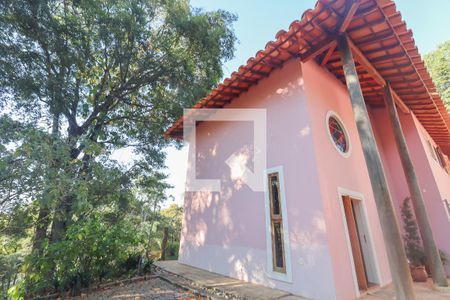Casa de condomínio à venda com 5000m², 6 quartos e 3 vagasFachada