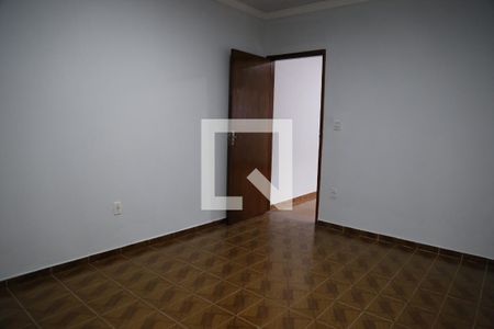 Quarto 1 de casa para alugar com 2 quartos, 80m² em Jardim Marisa, São Paulo