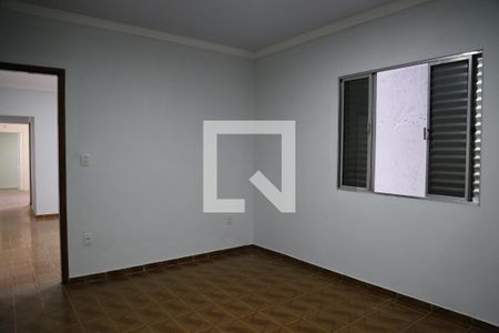 Quarto 1 de casa para alugar com 2 quartos, 80m² em Jardim Marisa, São Paulo