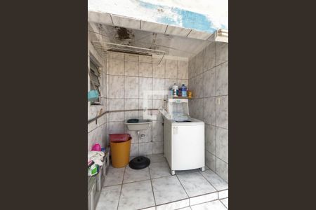 Casa à venda com 255m², 3 quartos e 2 vagas Casa à venda com 255m², 3 quartos e 2 vagasÁrea de Serviço