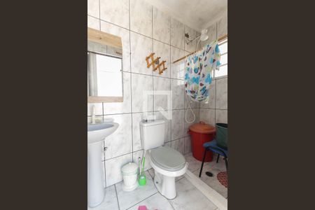 Casa à venda com 255m², 3 quartos e 2 vagas Casa à venda com 255m², 3 quartos e 2 vagasBanheiro de Serviço Casa 2