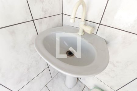 Casa à venda com 255m², 3 quartos e 2 vagas Casa à venda com 255m², 3 quartos e 2 vagasBanheiro de Serviço Casa 2