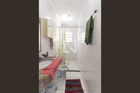 Casa à venda com 255m², 3 quartos e 2 vagas Casa à venda com 255m², 3 quartos e 2 vagasBanheiro da Suíte Casa 2